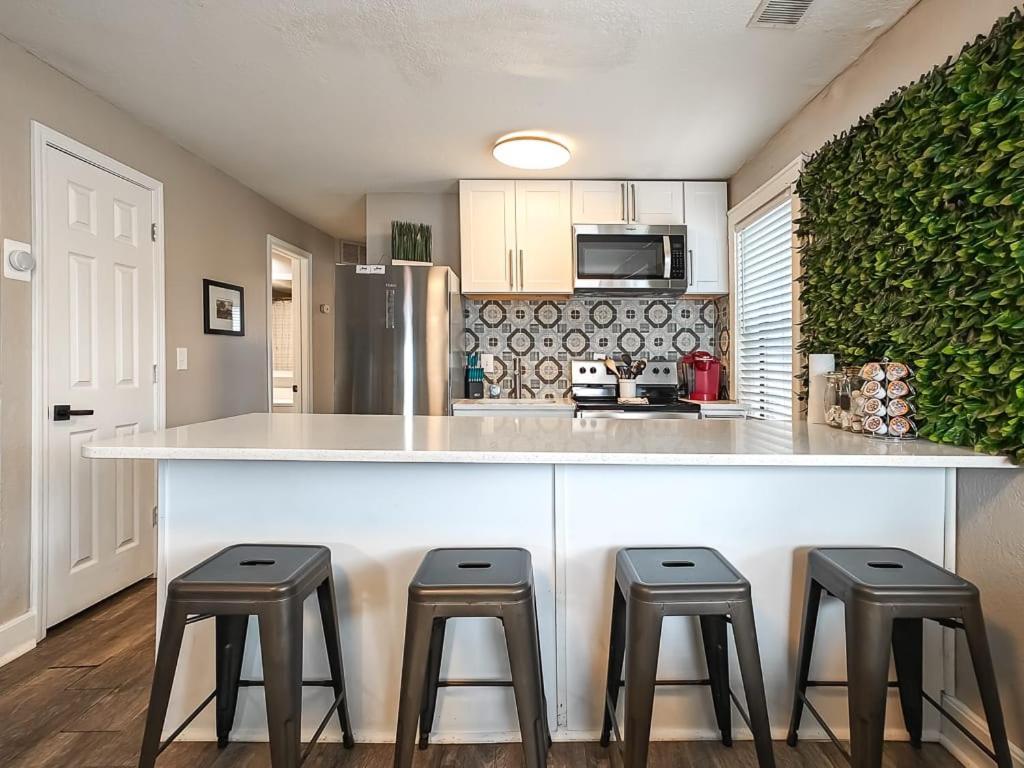 Heart Of Westport 1Br Villa Kansas City Luaran gambar